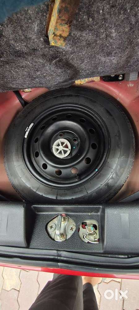 Maruti Suzuki Swift Vxi + Manual, 2013, Petrol