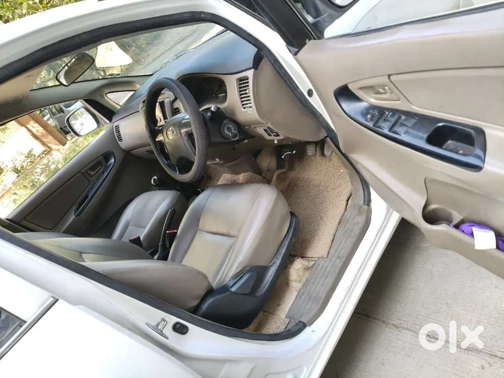 Toyota Innova 2.5 Gx 8 Seetar