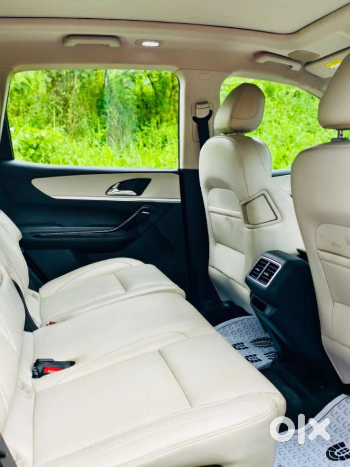 Mahindra Xuv700 2.2 Ax 7 Diesel At Luxury Pack Str, 2022, Diesel