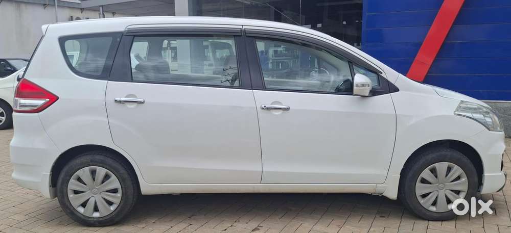 Maruti Suzuki Ertiga Vxi Abs Bs Iv, 2017, Petrol