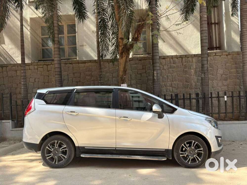 Mahindra Marazzo M8, 2018, Diesel