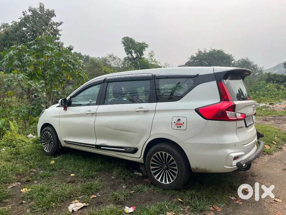 Maruti Suzuki Ertiga Vxi Petrol 2025