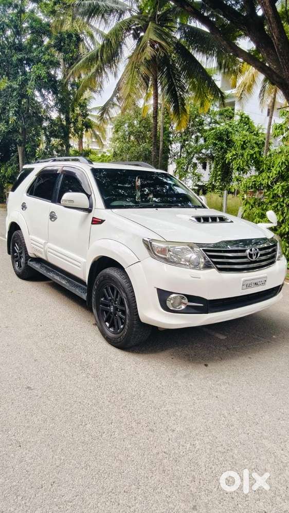 Toyota Fortuner 4x4 MT, 2013, Diesel