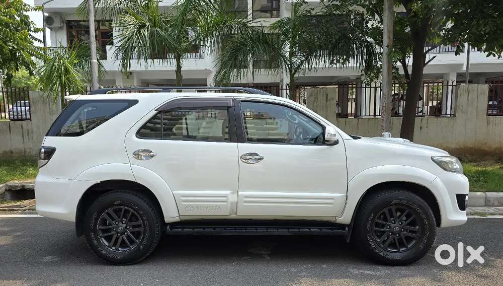 Toyota Fortuner 2015 Automatic 4 By 4 Well Maintained