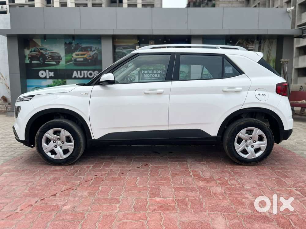 Hyundai Venue S Plus Mt 1.2 Kappa, 2020, Petrol
