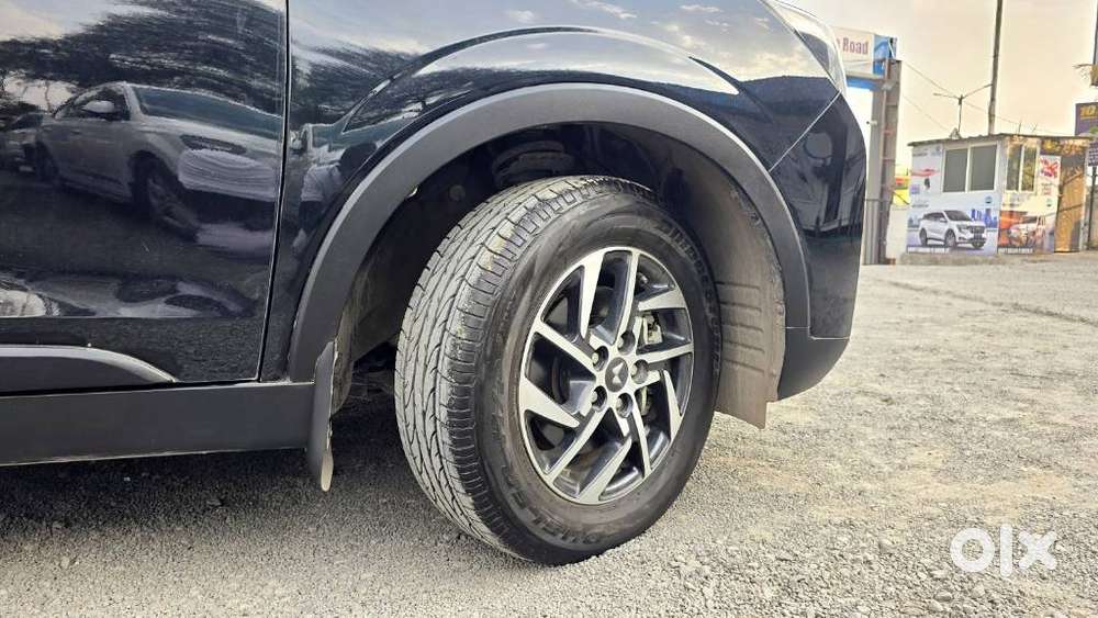 Mahindra Xuv300 W8 (o) 1.5 Diesel Amt, 2024, Diesel