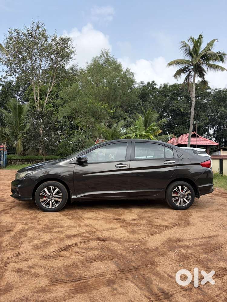 Honda City I-vtec V, 2018, Petrol
