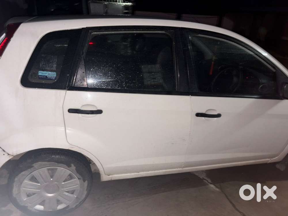 Ford Figo Petrol 2011