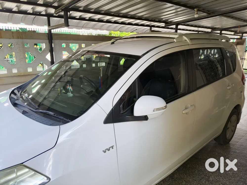 Maruti Suzuki Ertiga Dec 2015 Petrol Manual