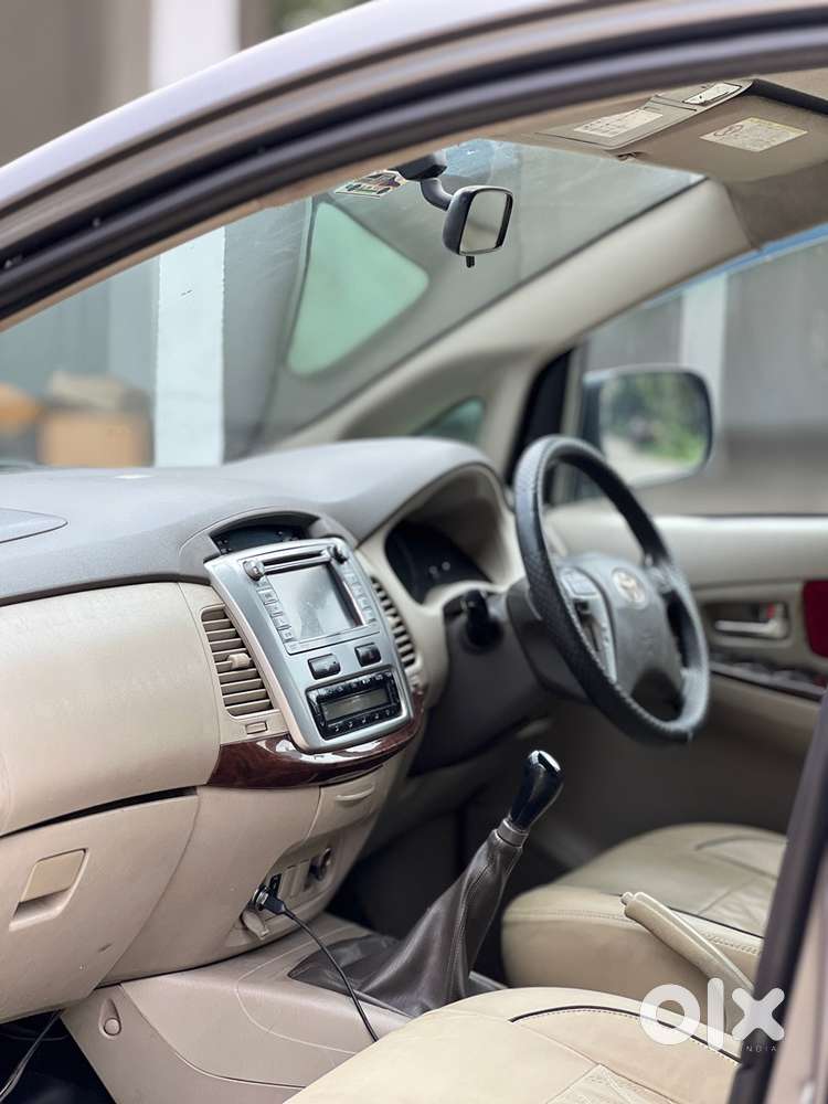 Toyota Innova 2012 Diesel Well Maintained