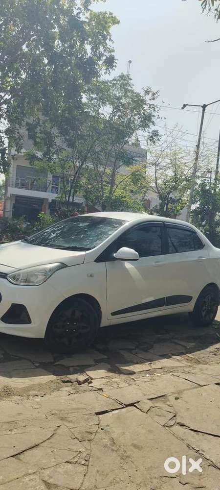 Hyundai Xcent 2017 Petrol + Cng 65000km Running