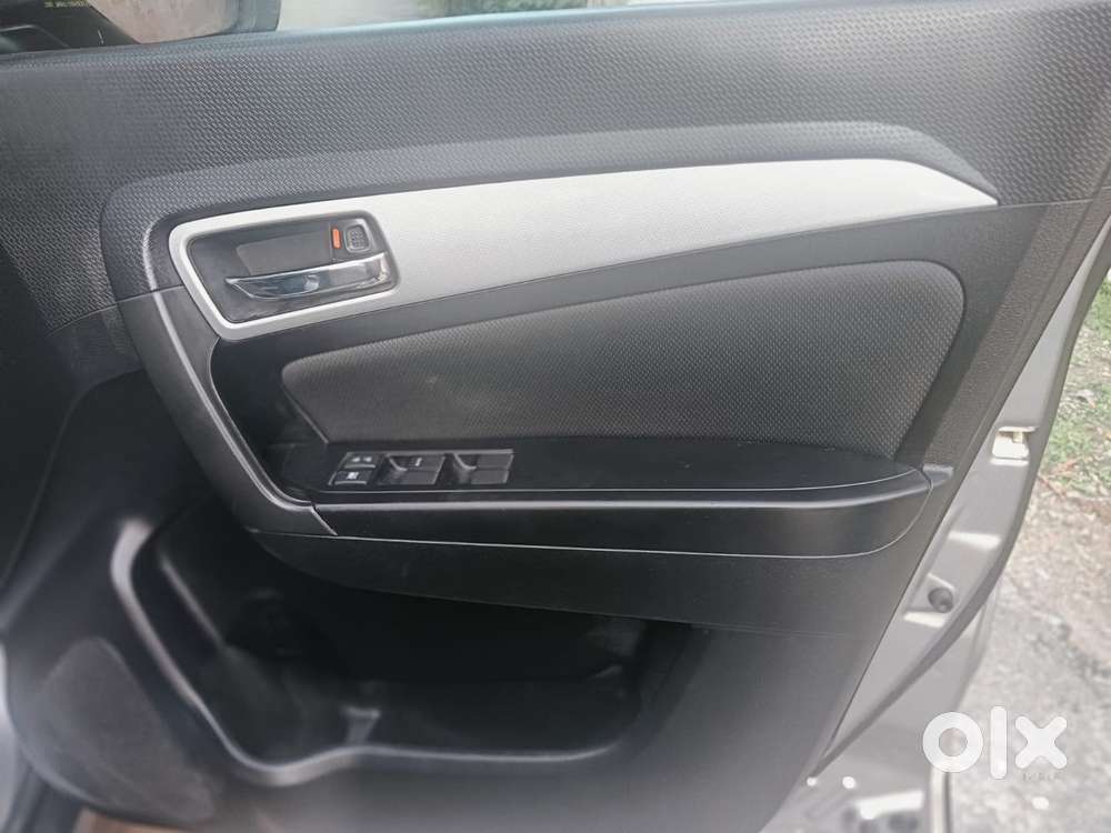 Maruti Suzuki Brezza 1.5 Zxi Plus Smart Hybrid, 2021, Petrol