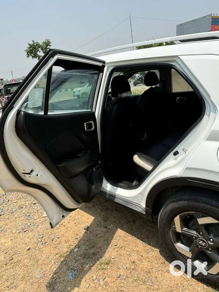 Hyundai Venue 2020 Diese Sunroof Top Module  89000 Km Driven