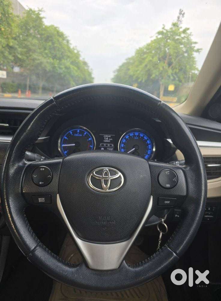 Toyota Corolla Altis G At, 2014, Petrol