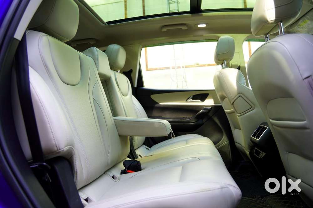 Mahindra Xuv700 Ax7 Awd, 2022, Diesel