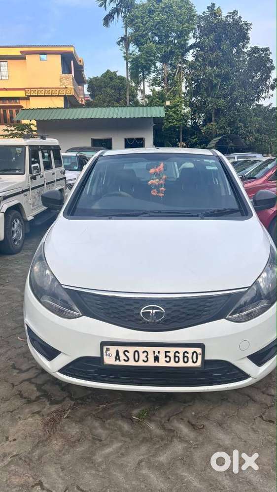 Tata Bolt Revotron Xe, 2017, Petrol