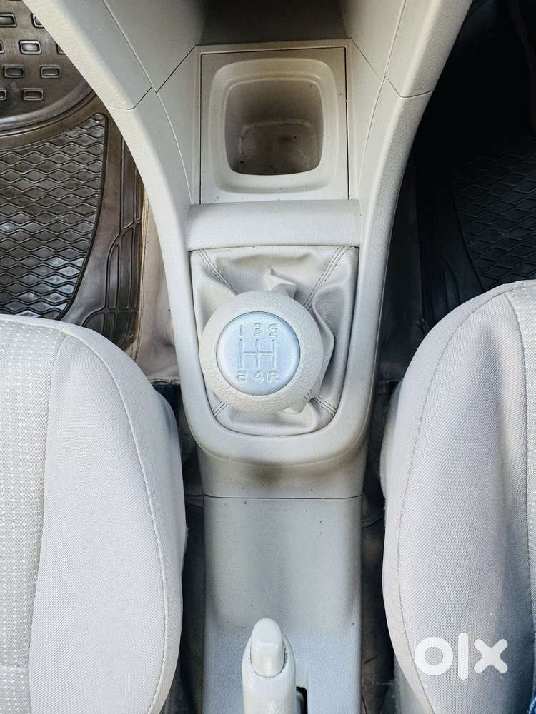 Maruti Suzuki Swift Dzire 1.3 Lxi, 2016, Petrol