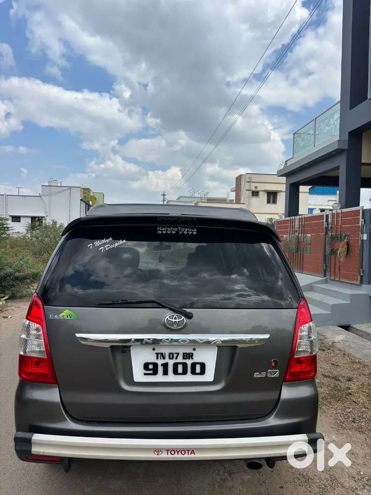 Toyota Innova 2012 Diesel 215000 Km Driven