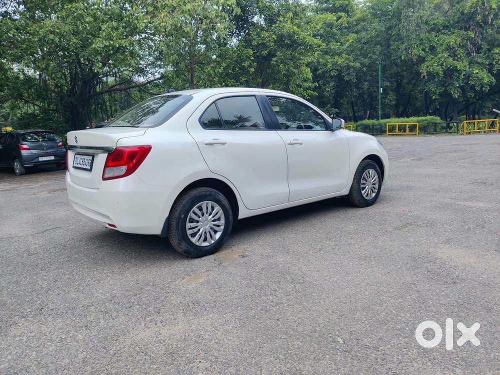 Maruti Suzuki Dzire 1.2 Vxi, 2022, Petrol