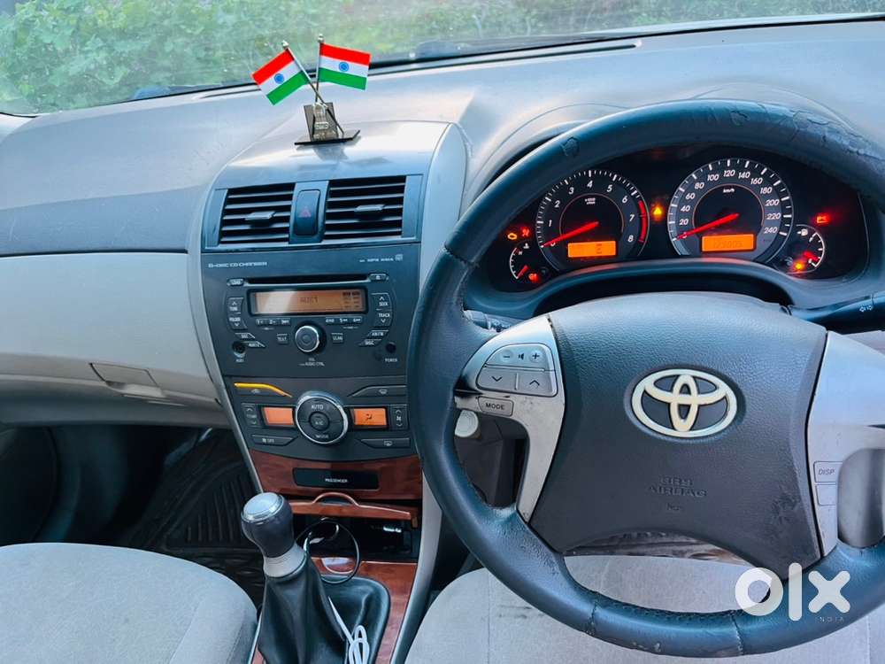 Toyota Corolla Altis 2011