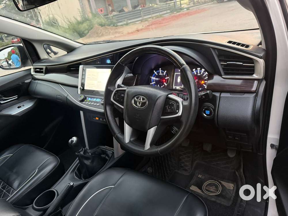 Toyota Innova Crysta 2.4 V 7 Str, 2022, Diesel