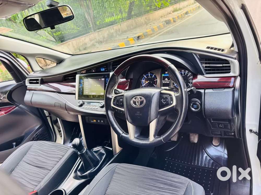 Toyota Innova Crysta [2020-ongoing] 2.4 Vx 7 Str, 2017, Diesel