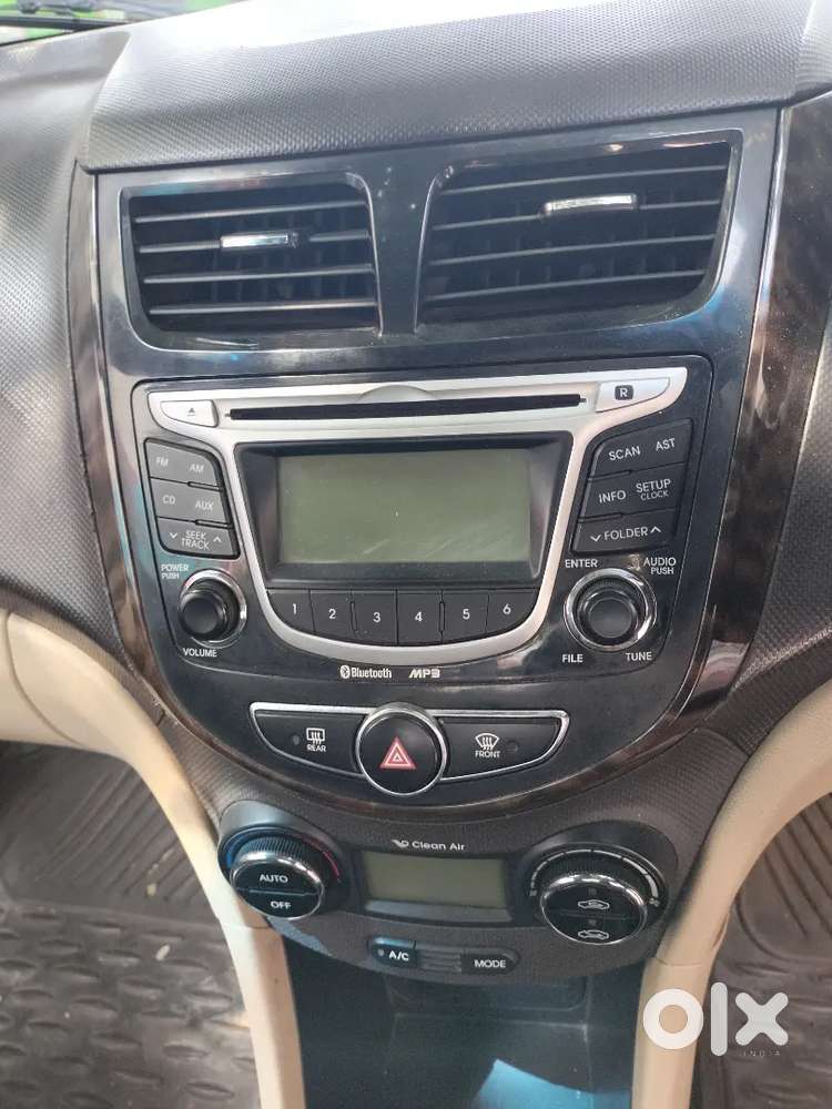 Hyundai Verna 2012
