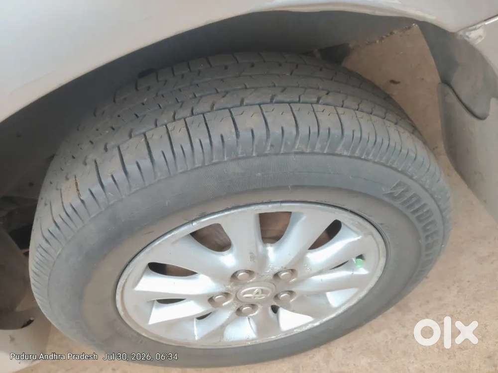 Toyota Innova Vx 8 2013