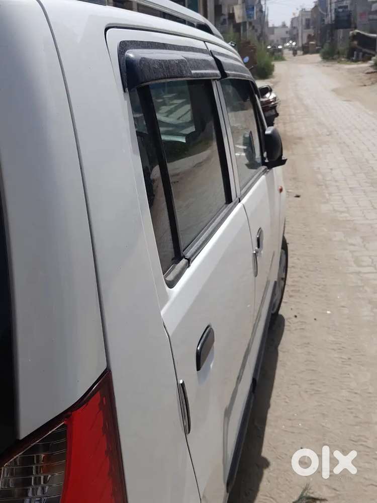 2011 Maruti Suzuki Wagon R Vxi Petrol + Lpg Manual 76415 Km