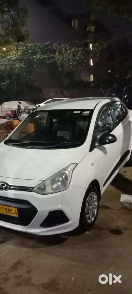 Hyundai Xcent 2016 Cng & Hybrids 135000 Km Driven