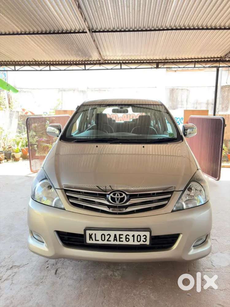 Toyota Innova V 2010 Diesel 137000 Km Driven