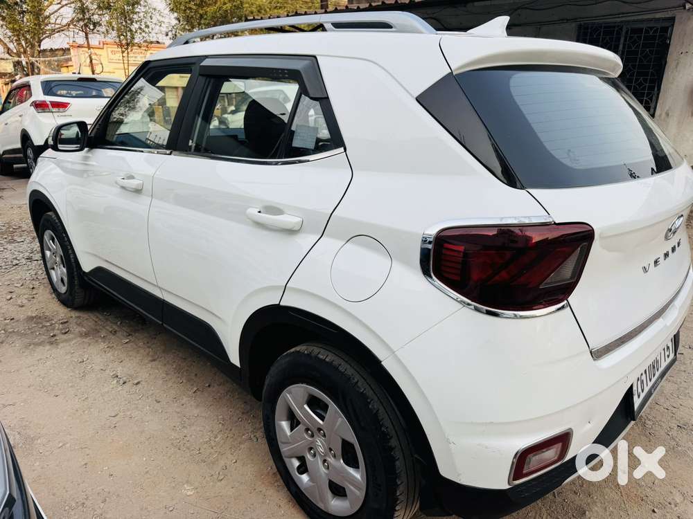 Hyundai Venue 1.2 S Plus, 2022, Petrol