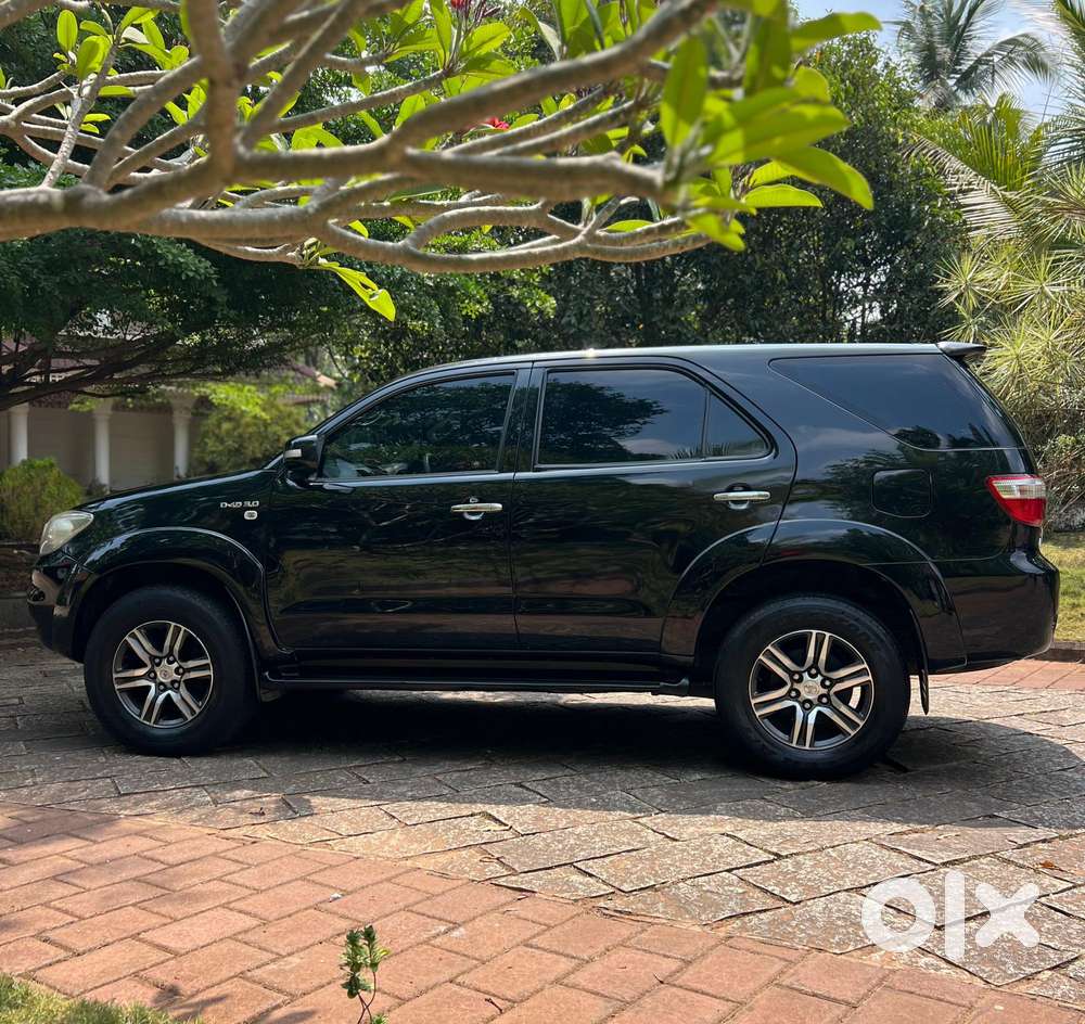 Toyota Fortuner 3.0 4x2 Mt, 2009, Diesel