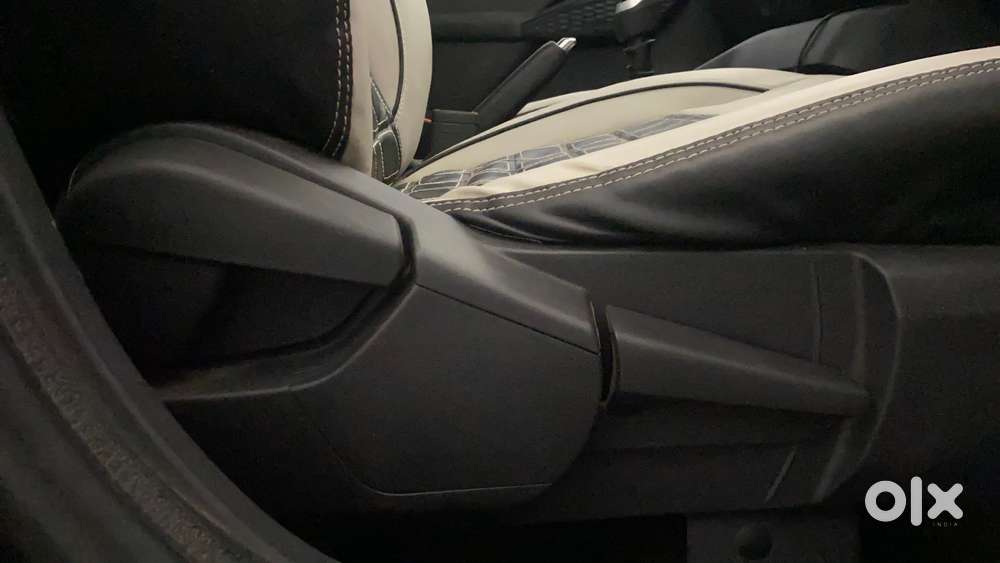 Nissan Magnite Kuro Edition 1.0 Petrol Mt, 2025, Petrol