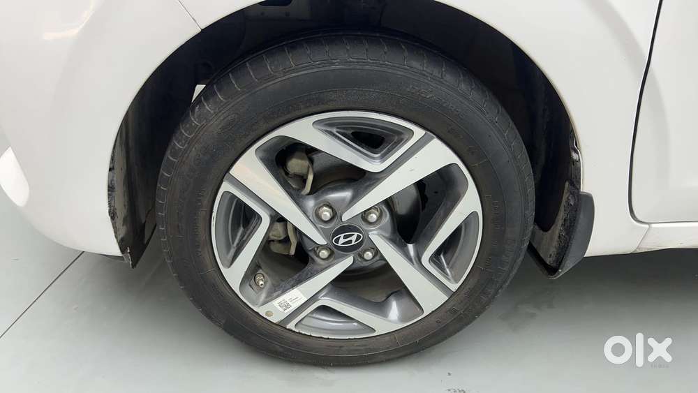 Hyundai Aura 1.2 Sx Cng, 2024, Cng & Hybrids