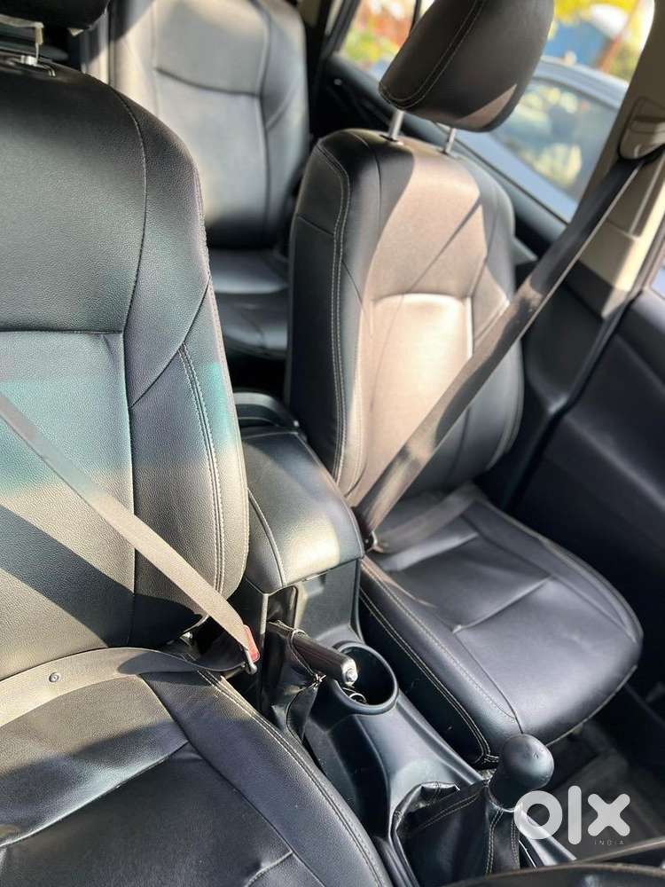 Toyota Innova Crysta 2016 Diesel Well Maintained