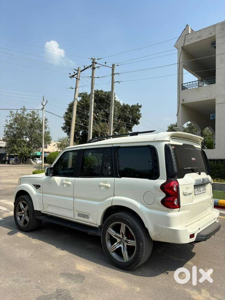 Mahindra Scorpio Classic 2020