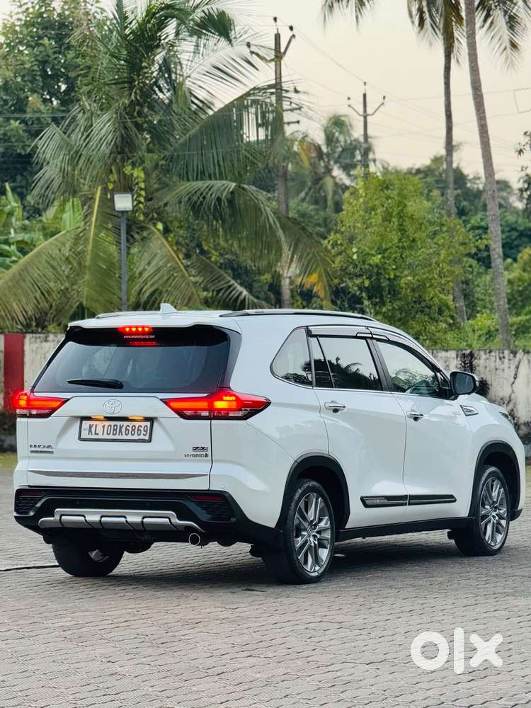 Toyota Innova Hycross 2.0 Zx (o) Hybrid 7 Str, 2024, Petrol