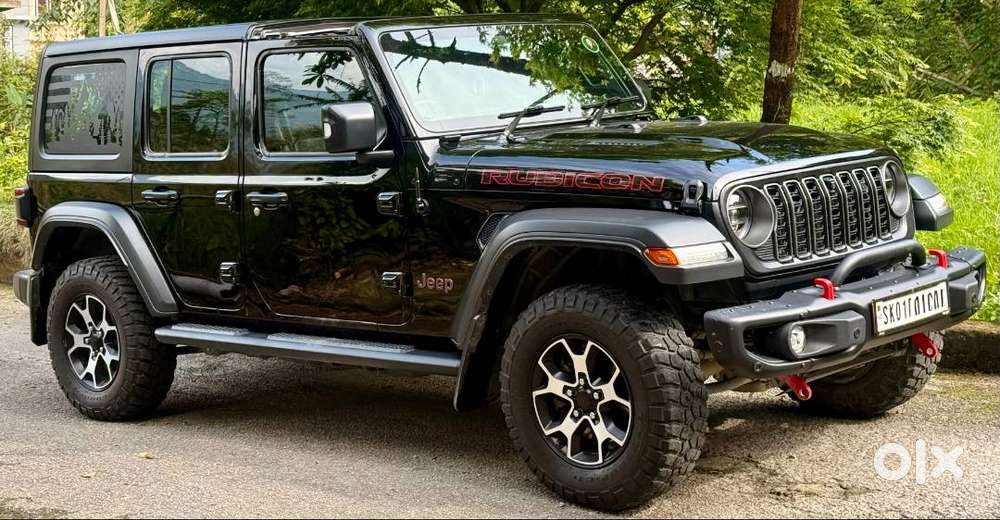 Pristine Black Jeep Wrangler Rubicon 4x4 Auto