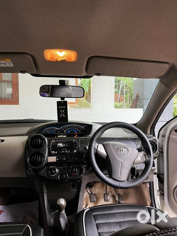 Toyota Etios Liva 2016 Petrol Well Maintained