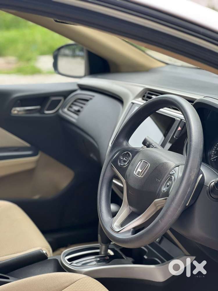 Honda City 1.5 V Cvt I-vtec Mt, 2017, Petrol