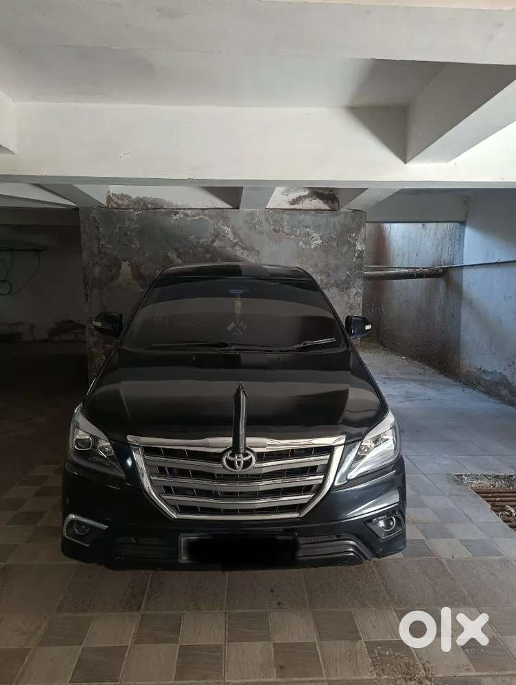 Toyota Innova 2012 Diesel 175000 Km Driven