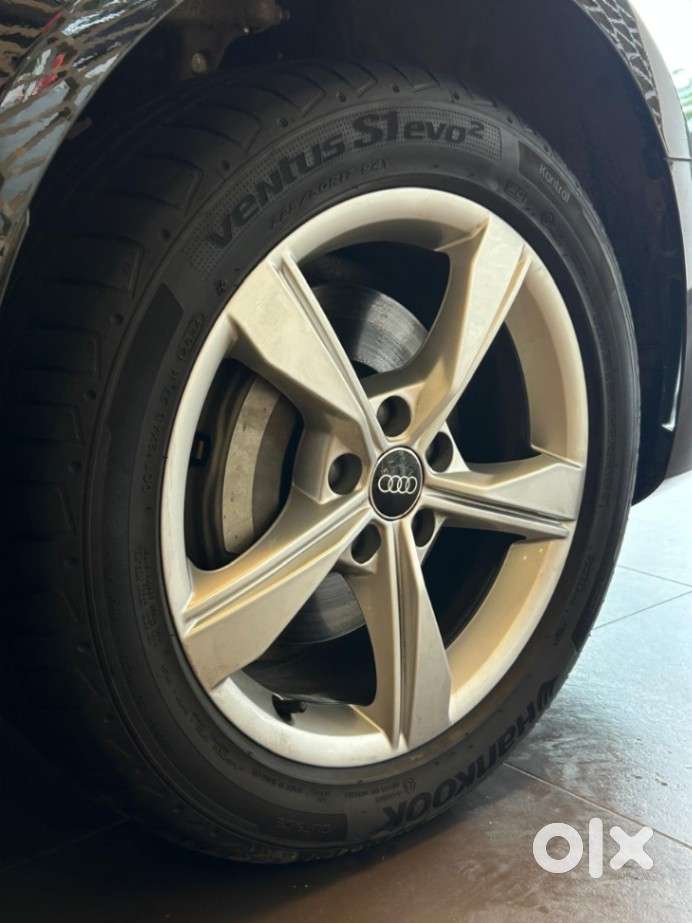 Audi A4 2.0 Premium 40 Tfsi, 2025, Petrol