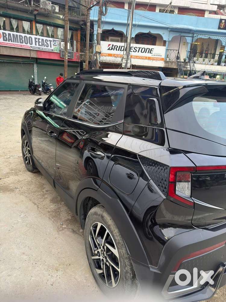 Mahindra Xuv 3xo 2025 Petrol Well Maintained