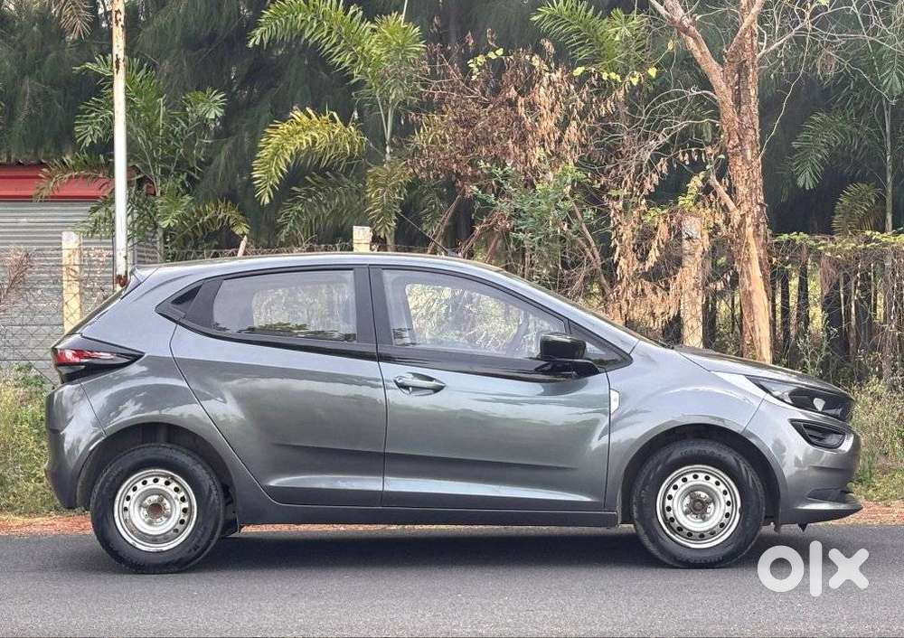 Tata Altroz Xe Petrol, 2021, Petrol