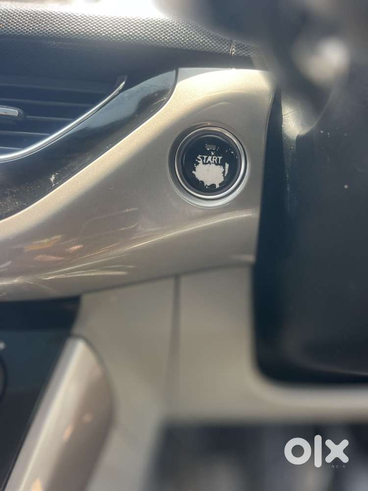 Tata Nexon 1.2 Revotron Xz Plus Dual Tone, 2019, Petrol