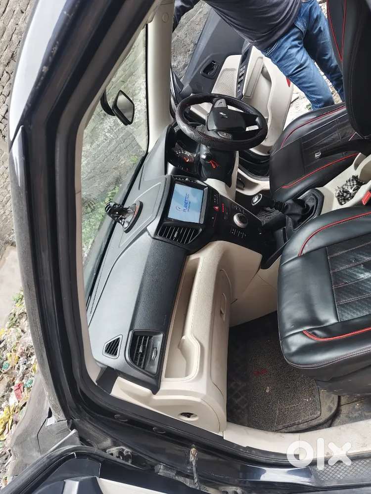 Mahindra Xuv300 2023 Diesel 60000 Km Driven