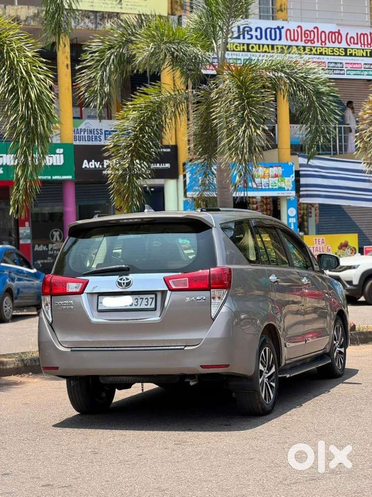 Toyota Innova Crysta 2020 Diesel Well Maintained