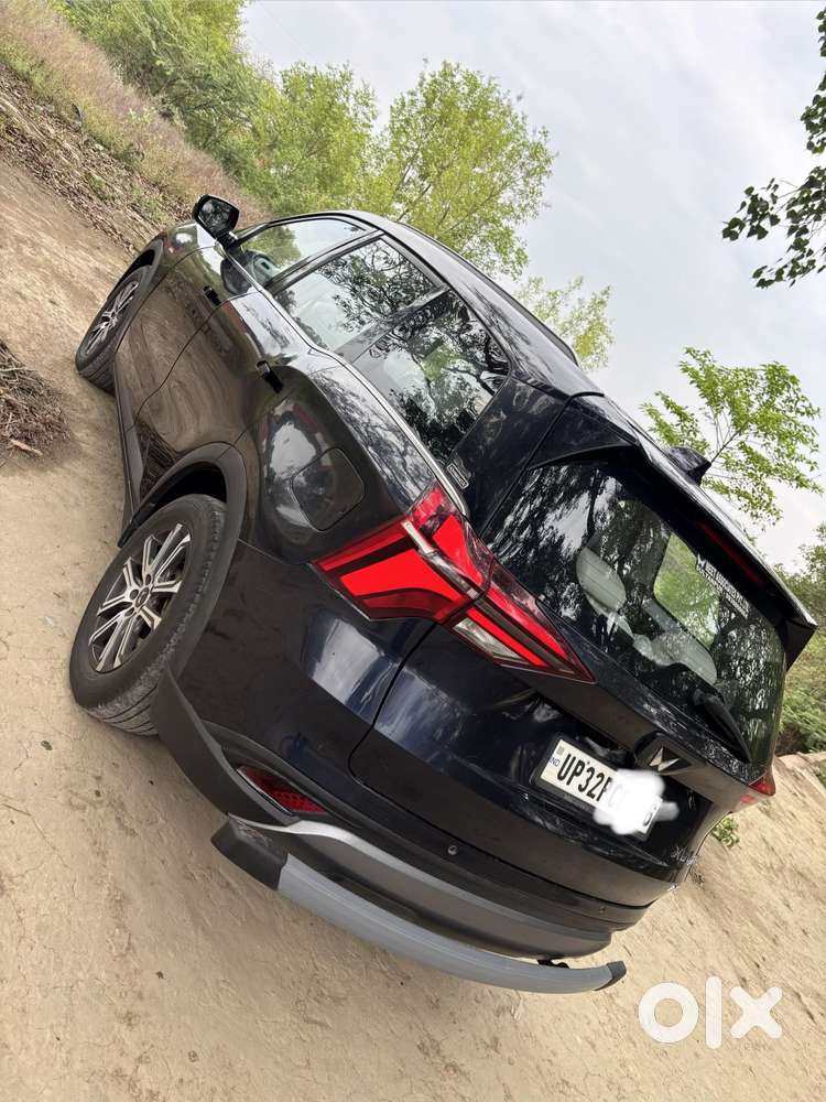 Mahindra Xuv700 2.2 Ax 7 Diesel Mt Luxury Pack Str, 2023, Diesel