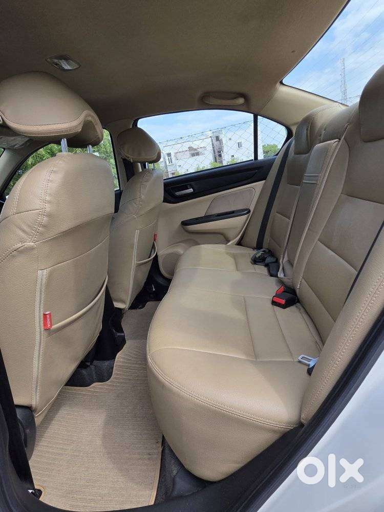 Honda Amaze 2nd Gen Vx, 2023, Petrol